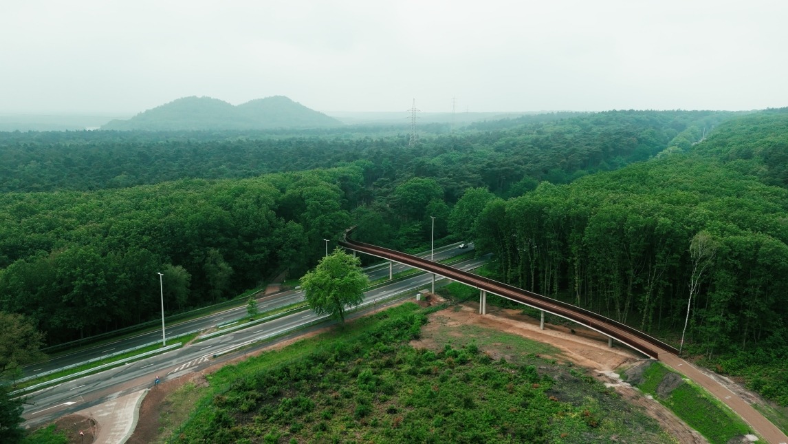 Fietsbrug Dilsen-Stokkem: Dronebeeld